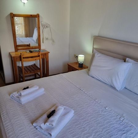 Zeus Guesthouse باناجيا المظهر الخارجي الصورة