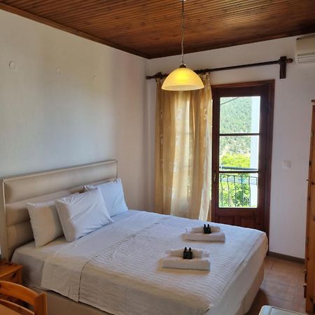 Zeus Guesthouse باناجيا المظهر الخارجي الصورة